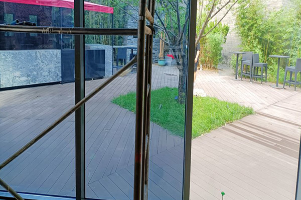 廣州建筑玻璃貼膜三大類型，該如何清洗？